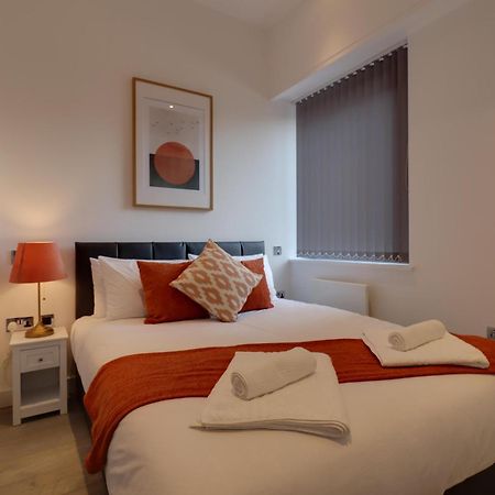 La Casa Suites Slough Dış mekan fotoğraf
